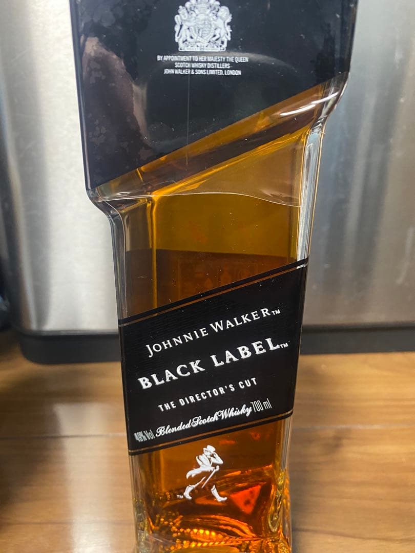新品 ジョニーウォーカー ブラックラベル2049 49% 700ml ウイスキー