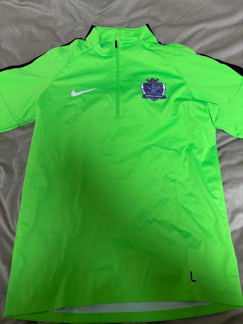 【最終値下げ‼️】Nike サンフレッチェ広島 ジャージ ハーフジップ、Lサイズ