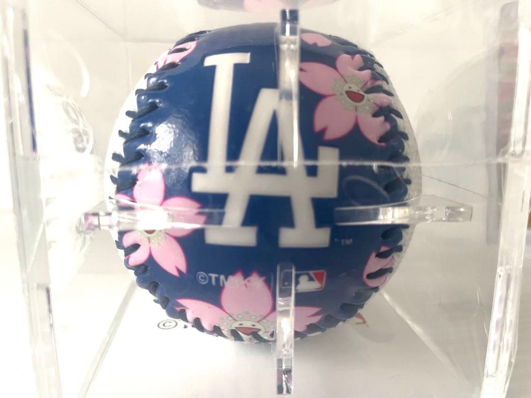 村上隆×MLBコラボ 東京シリーズ　ドジャース、カブスボール＆Toppsカード