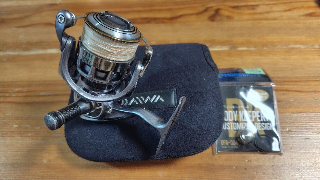 12EXIST 2508PE-H / リールカバー　リールスタンド付