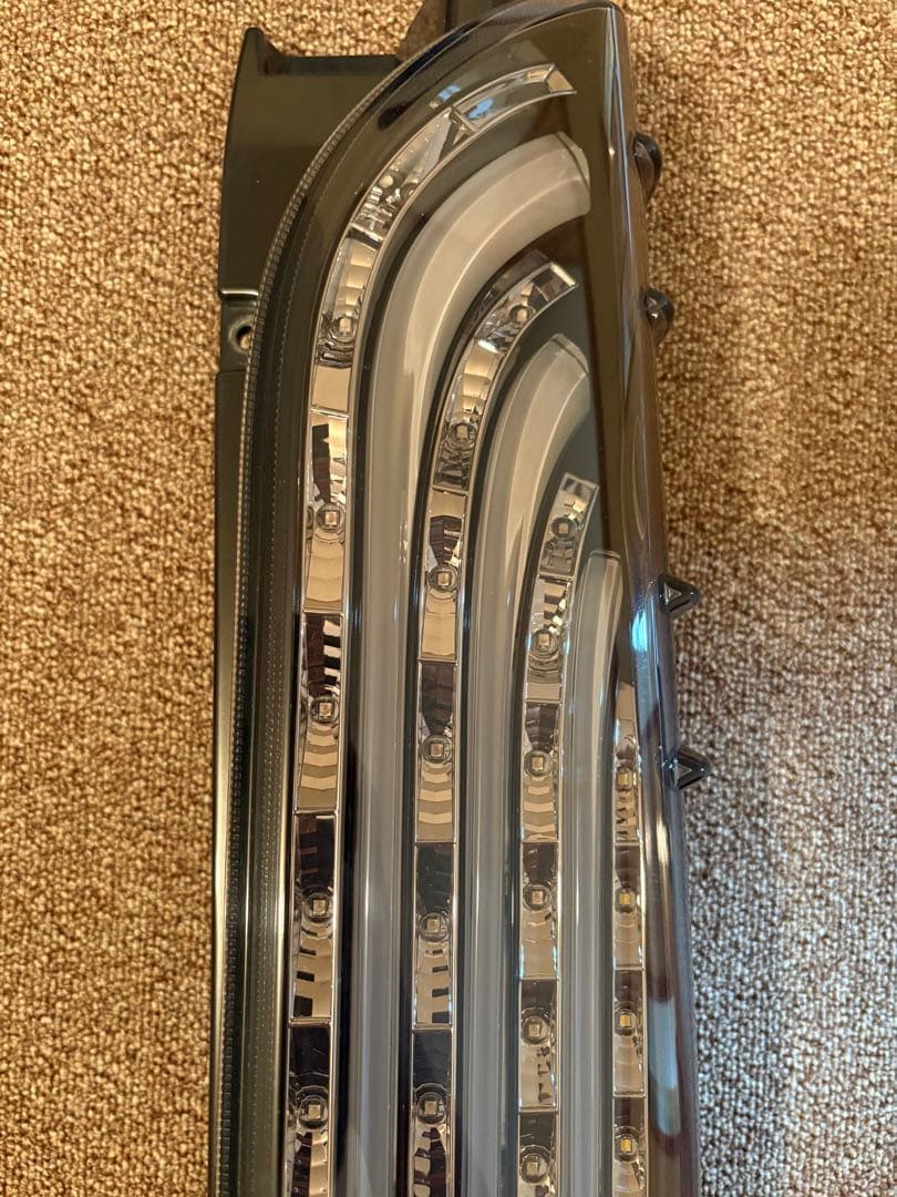 ハイエース　415コブラ　テールランプ　右側