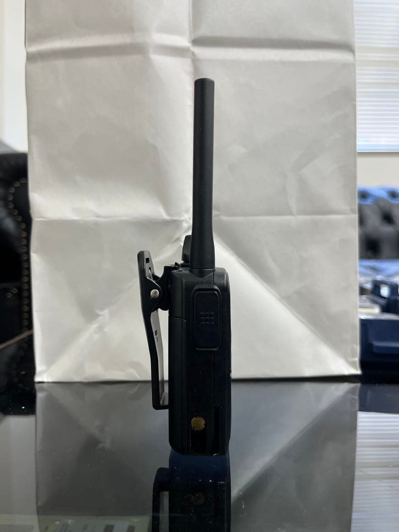 特定小電力トランシーバー ウェッジトーキー5台セット　イヤホン付属　送料無料