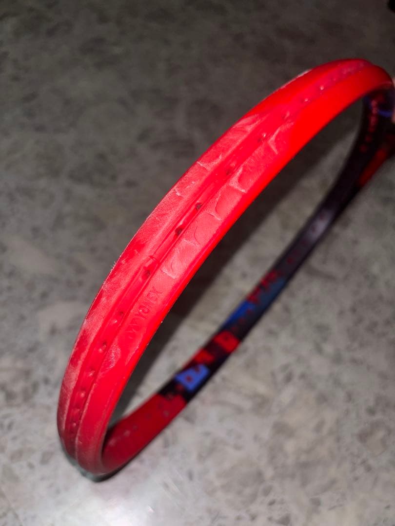 ヨネックス　ブイコア100 グリップ２