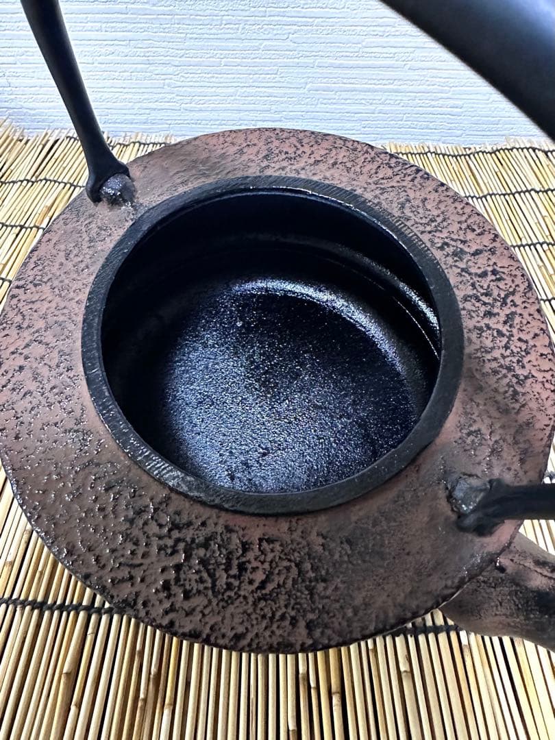 未使用品、付属品付　南部運南堂 鍋元 楓紋様 南部鉄瓶　南部鉄器　調理器具