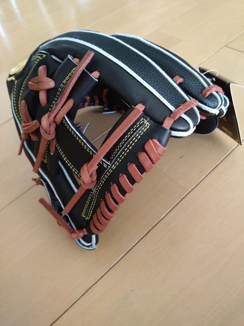 Wilson ウィルソン WBW101053 硬式内野手右投げ用　ブラックSS