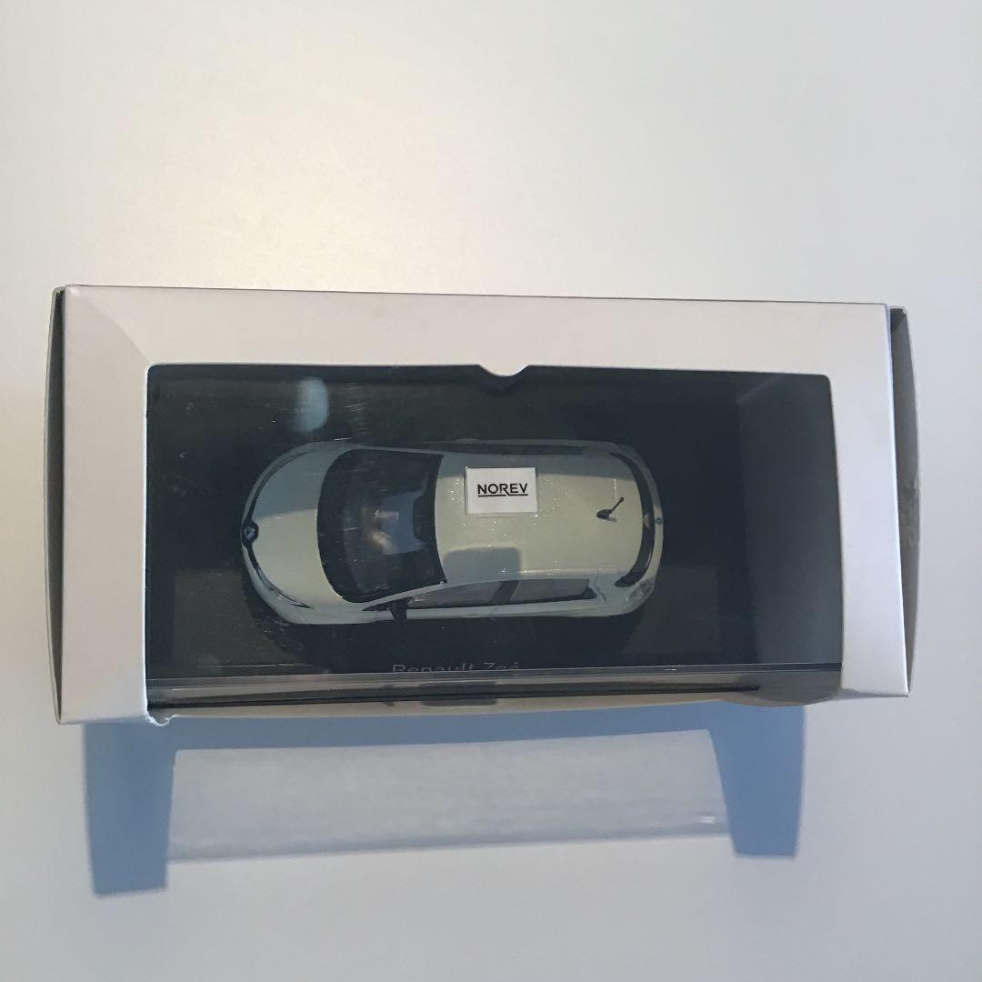 RENAULT ルノー Zoe 1/43 ミニカー