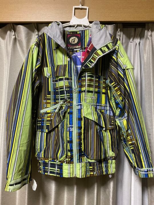 VOLCOMスノーボードウェアセット【レアカラー】