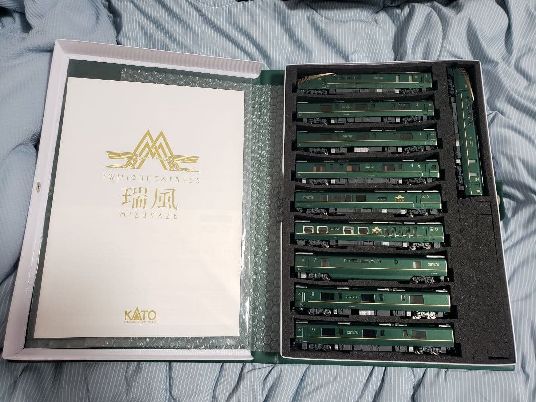 高*ん様 KATO 10-1570 TWILIGHT EXPRESS 瑞風 室内