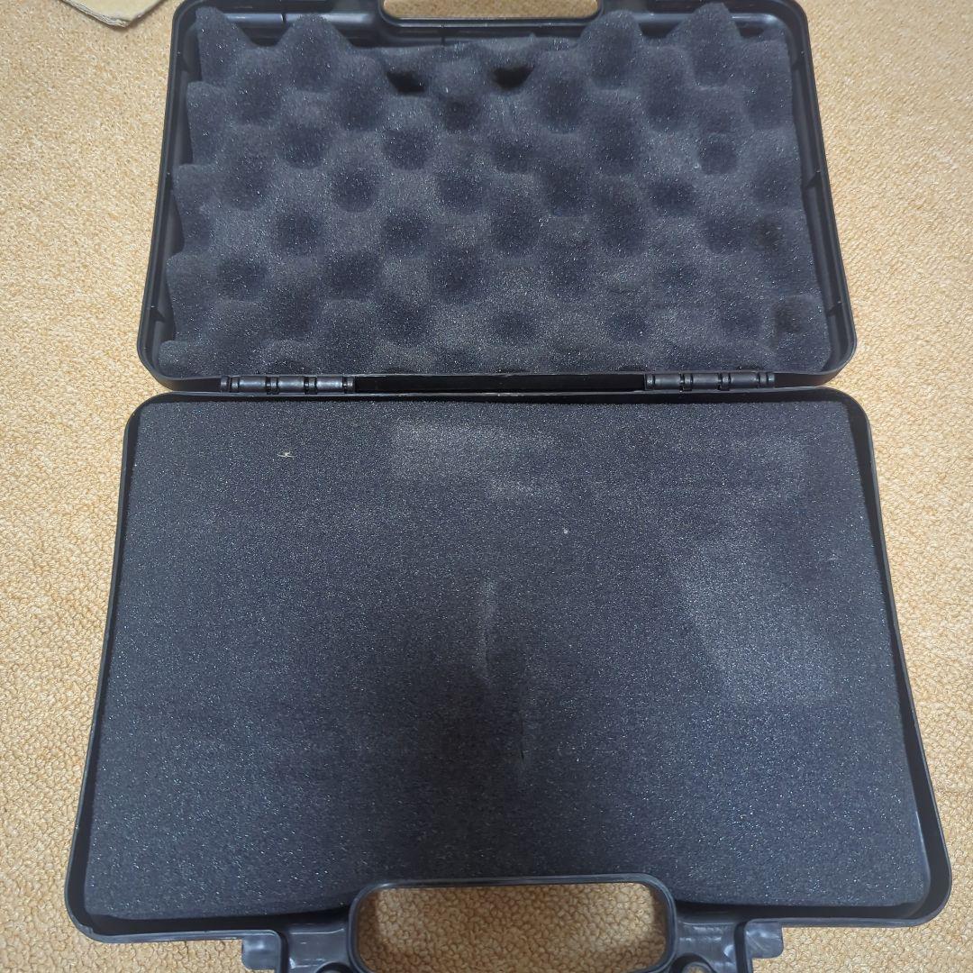 Glock 19 ガスガン 2マガジン、ホルスター、収納ケース等