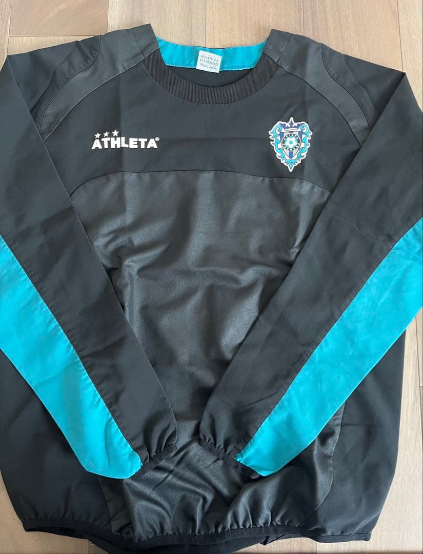 ATHLETA ピステ 長袖 黒/青　アビスパ福岡練習着