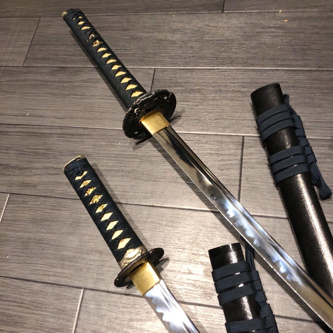 高級模造刀　居合刀　太刀　大小セット　脇差　樋入り刀身　緑拵え　鍔ひび有