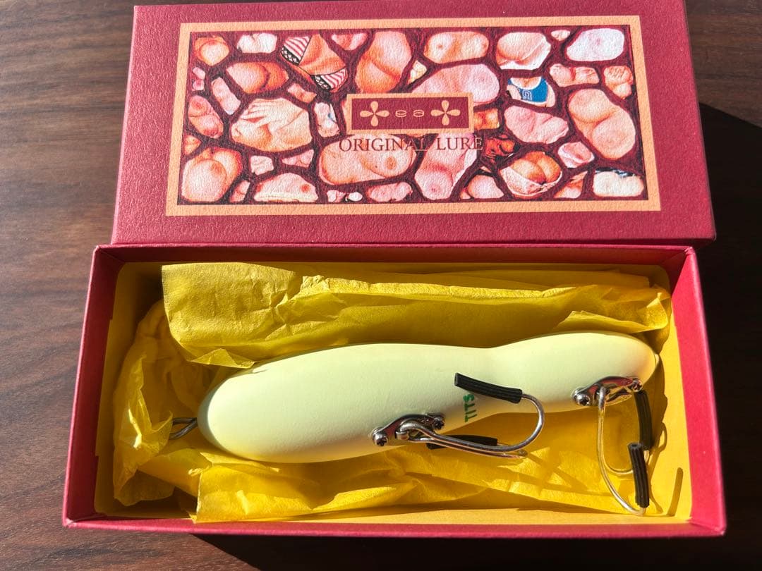 ティート　teat イーブー　蓄光