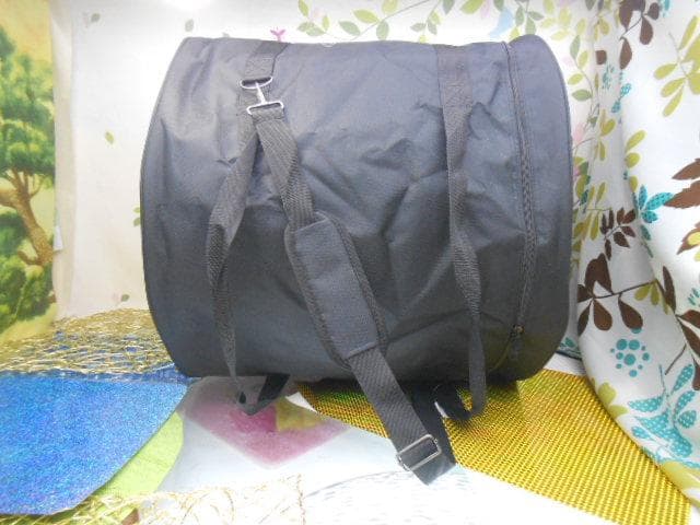 R(送料無料)35.980円　エイサー大太鼓36cm撥二本付と移動袋付き