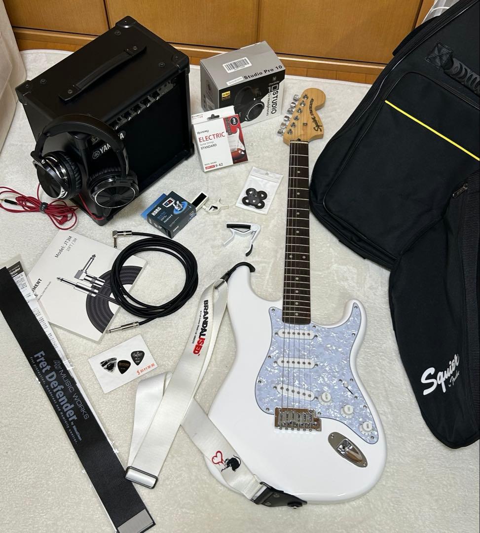 ストラトキャスターエレキギター　スクワイヤー