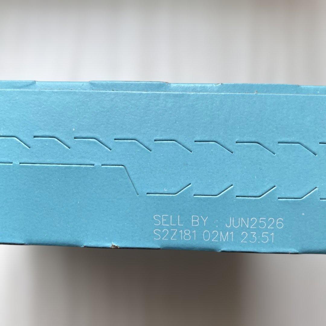 Kinder bueno キンダー　ホワイトチョコ&トレジョ＆リーセス計９点