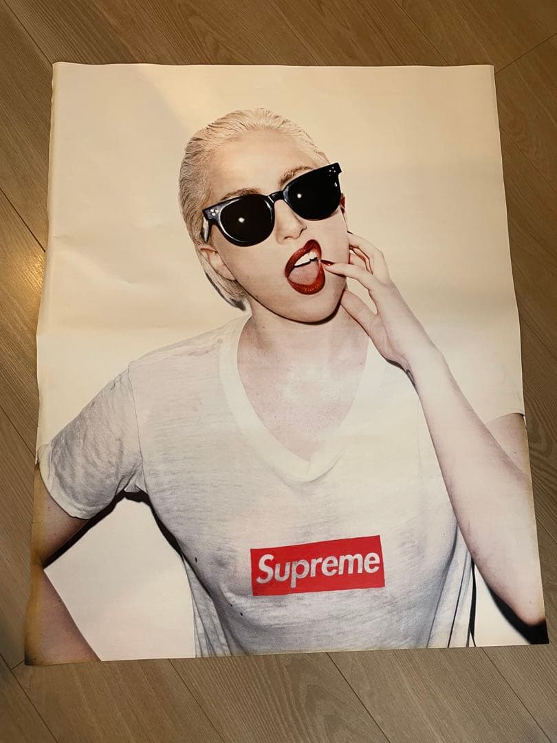 Supreme レディーガガポスター