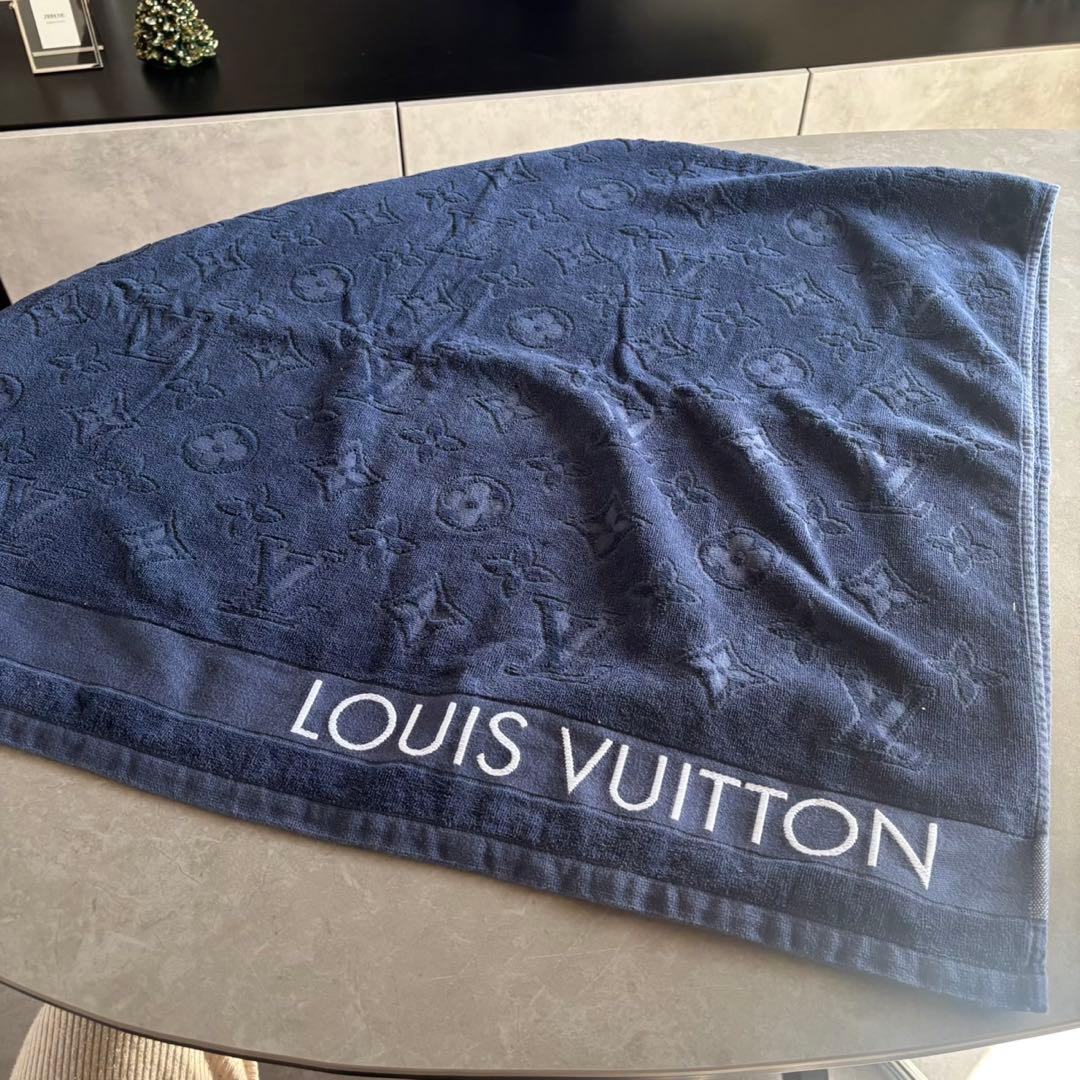 Louis Vuitton ルイヴィトン　ビーチタオル・LV バケーション