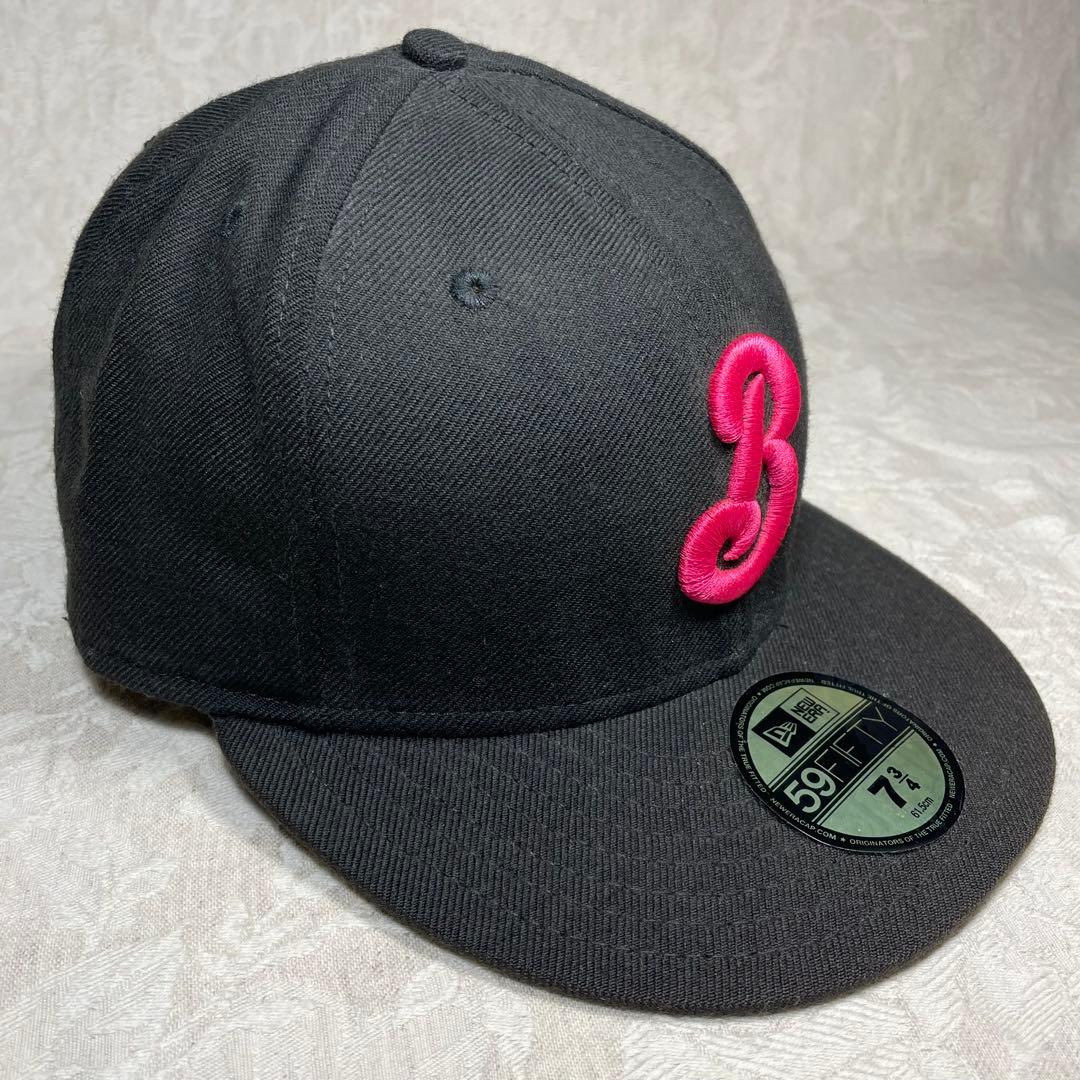 横浜ベイスターズ NEW ERA キャップ 旧ロゴ β ベータ 黒ｘ桃