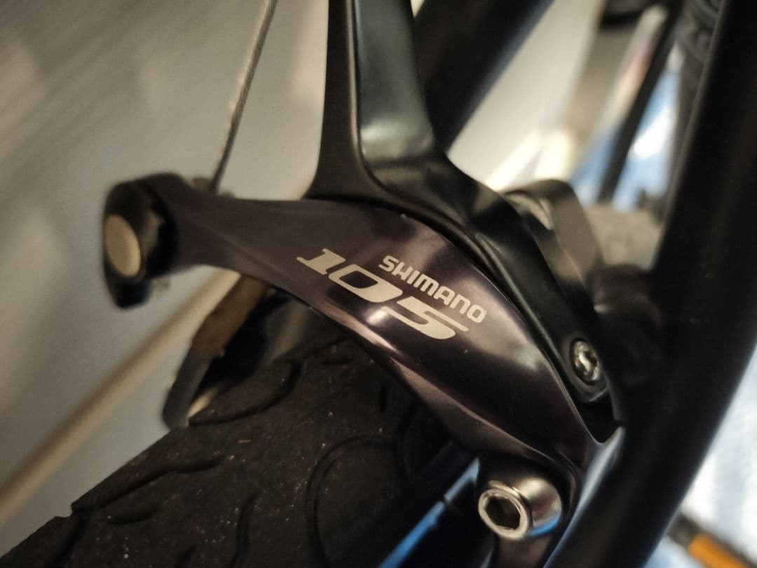 【最終値下げ】新品　引き取り限定　ロードバイク