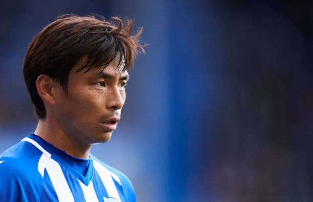 乾貴士　ユニフォーム　アラベス　ラリーガ　18/19（H）