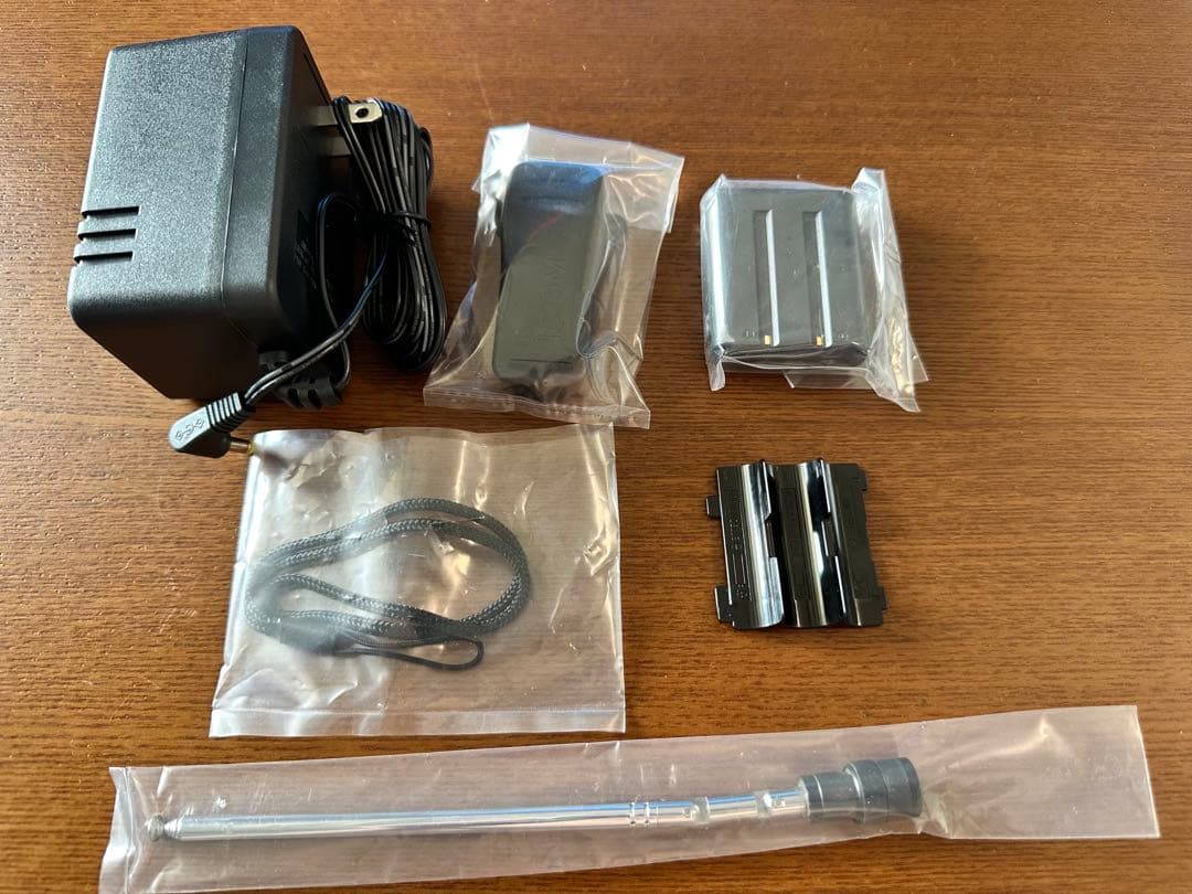 未使用 ICOM IC-R20 通信受信機 付属品付き