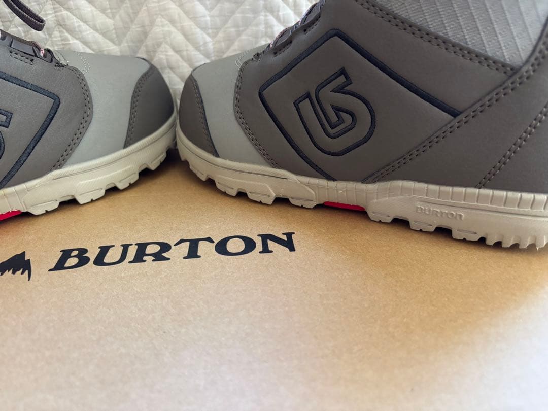 ※最終値下げ【美品】Burton スノーボードブーツ グレー 箱付き