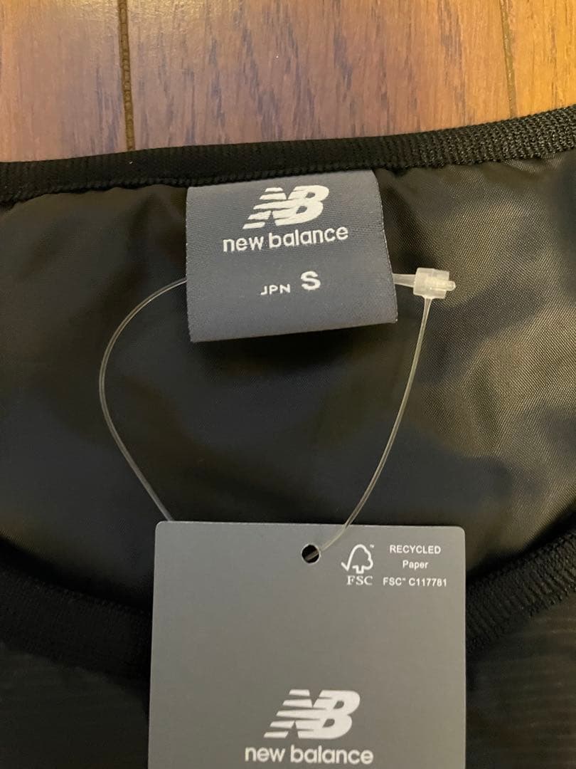 【半額】　ニューバランス　ライトウェイトパデッドカーディガン　撥水加工