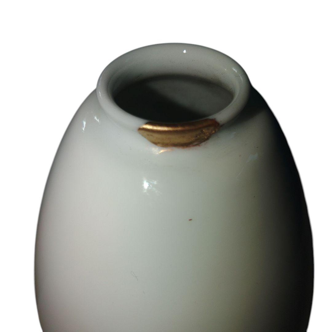 有田焼　重要無形文化財　14代酒井田柿右衛門　錦苺花文花入　共箱付　金継ぎ