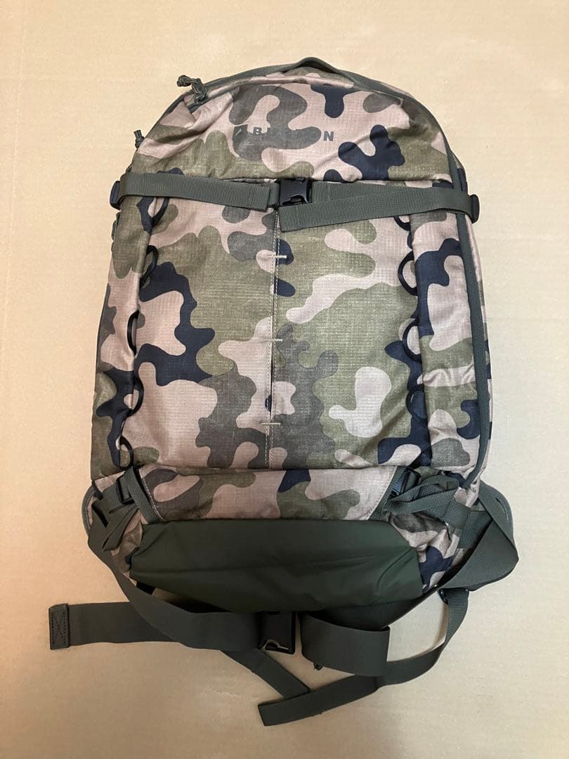 ぽ*な様 BURTON サイドヒル 18L スノーボード