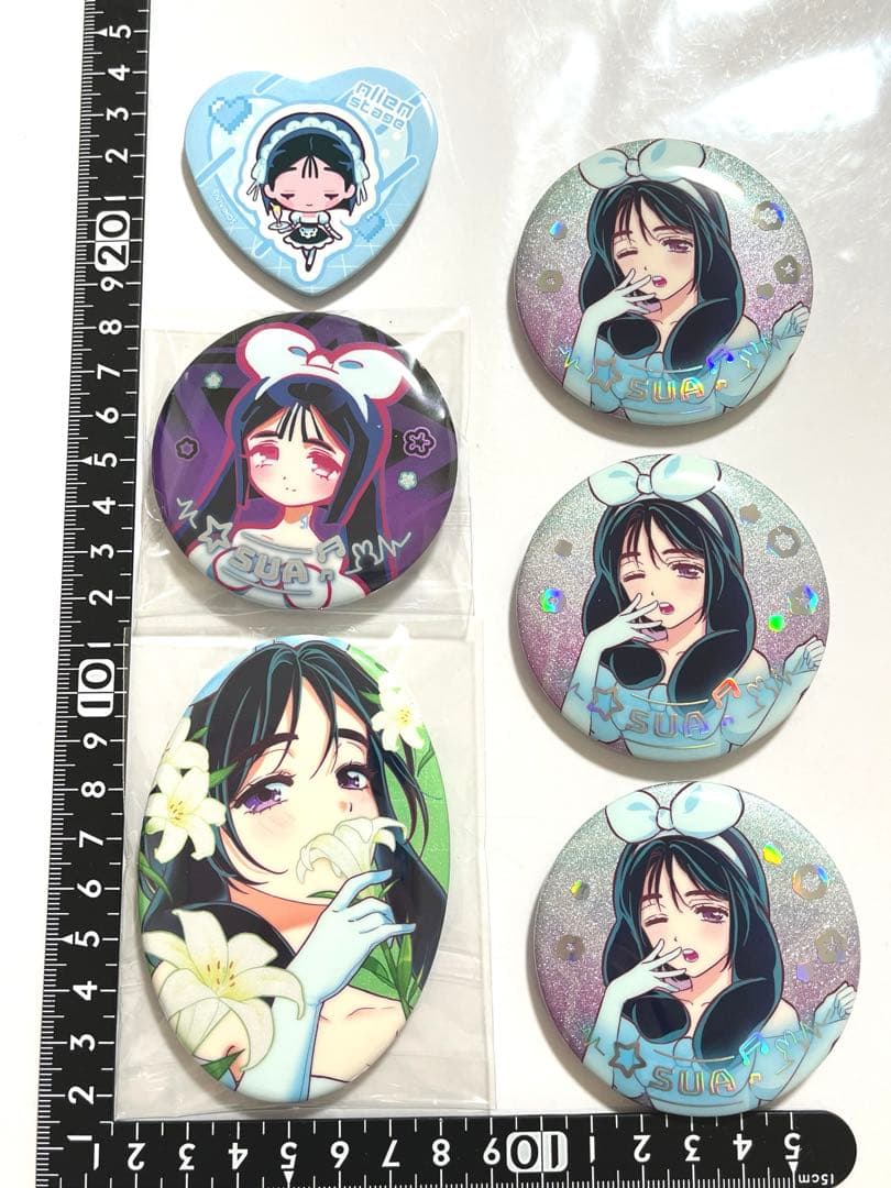 ALIEN STAGE ベビーフィギュア　缶バッジ　箔押しありぱしゃこれ　スア