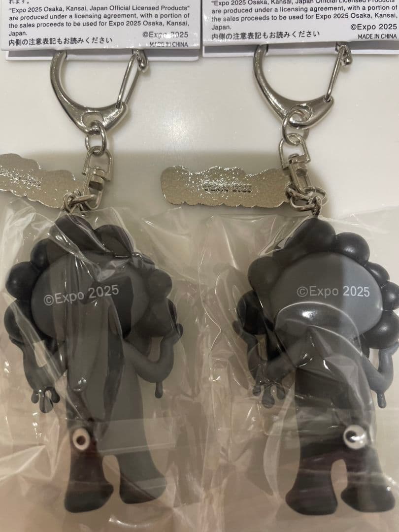 d*n様 EXPO　2025　大阪　関西　万博　黒　ミャクミャク　キーホルダー