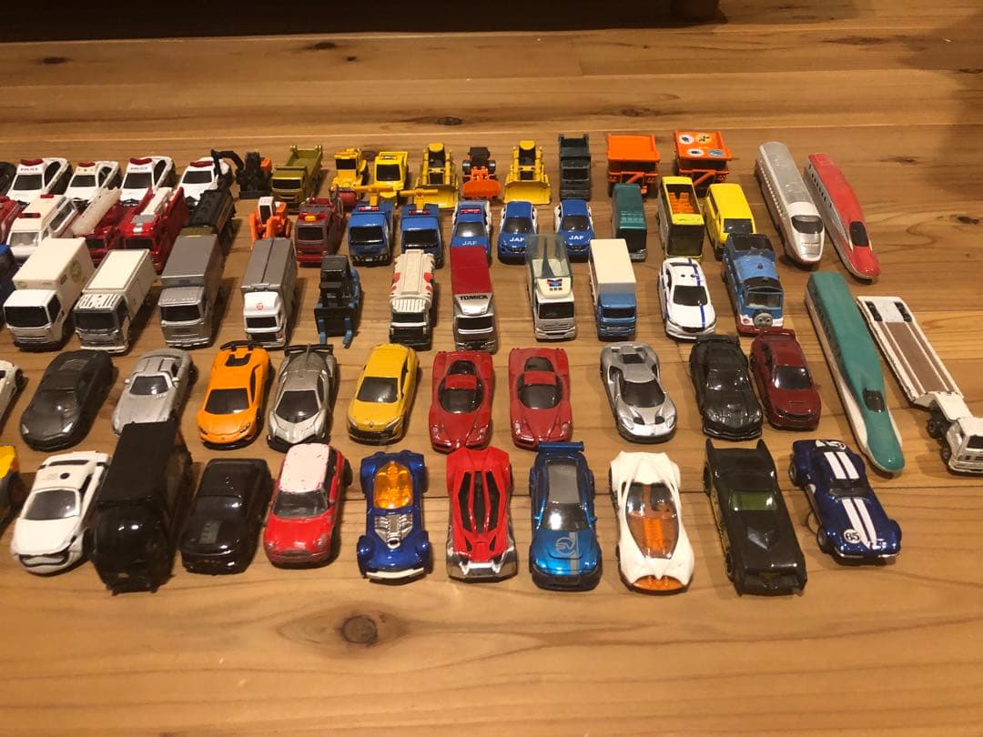 トミカ・ミニカー　約120台まとめ売り