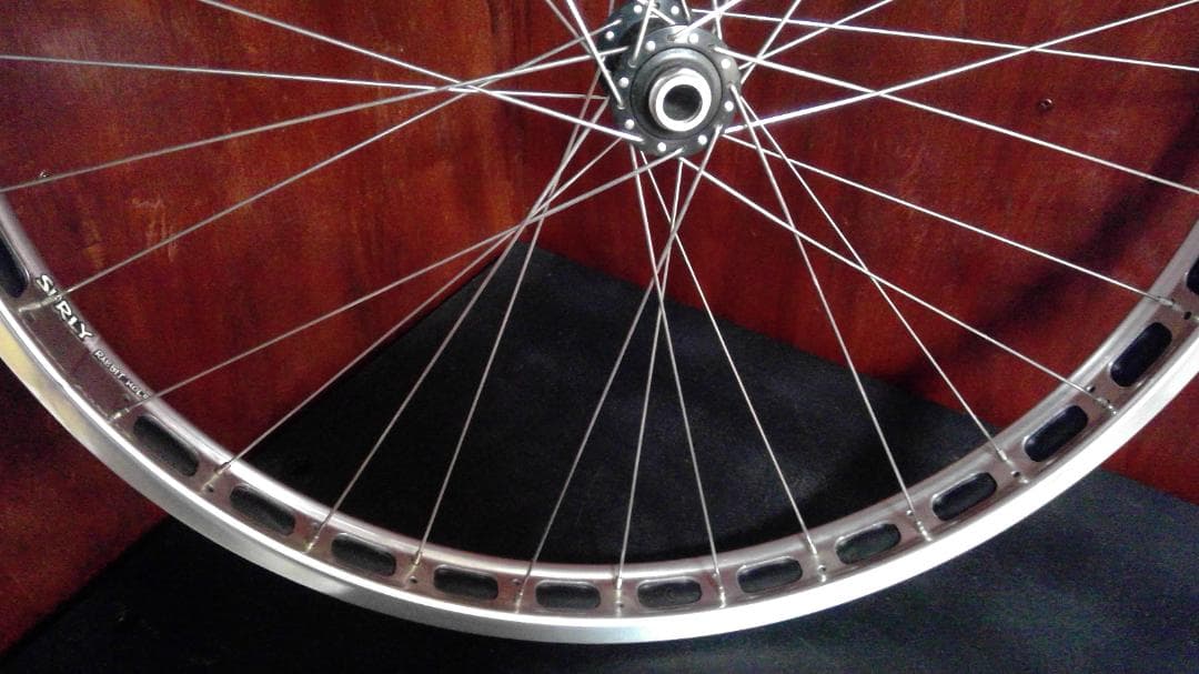 希少 SURLY RABBIT HOLE Shimano ハブ 29 ホイール