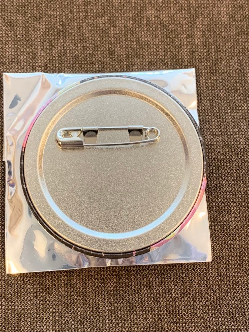 【匿名配送】鬼滅の刃 柿安 缶バッジ 冨岡義勇