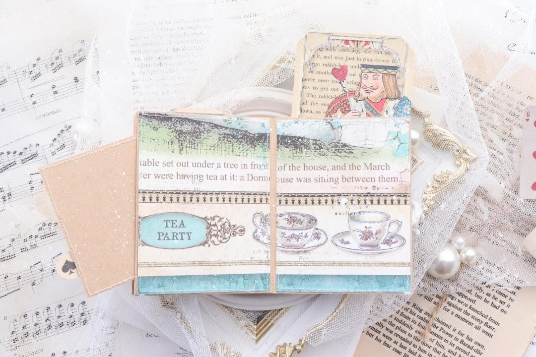 Alice in wonderland 　ジャーナルブック♡