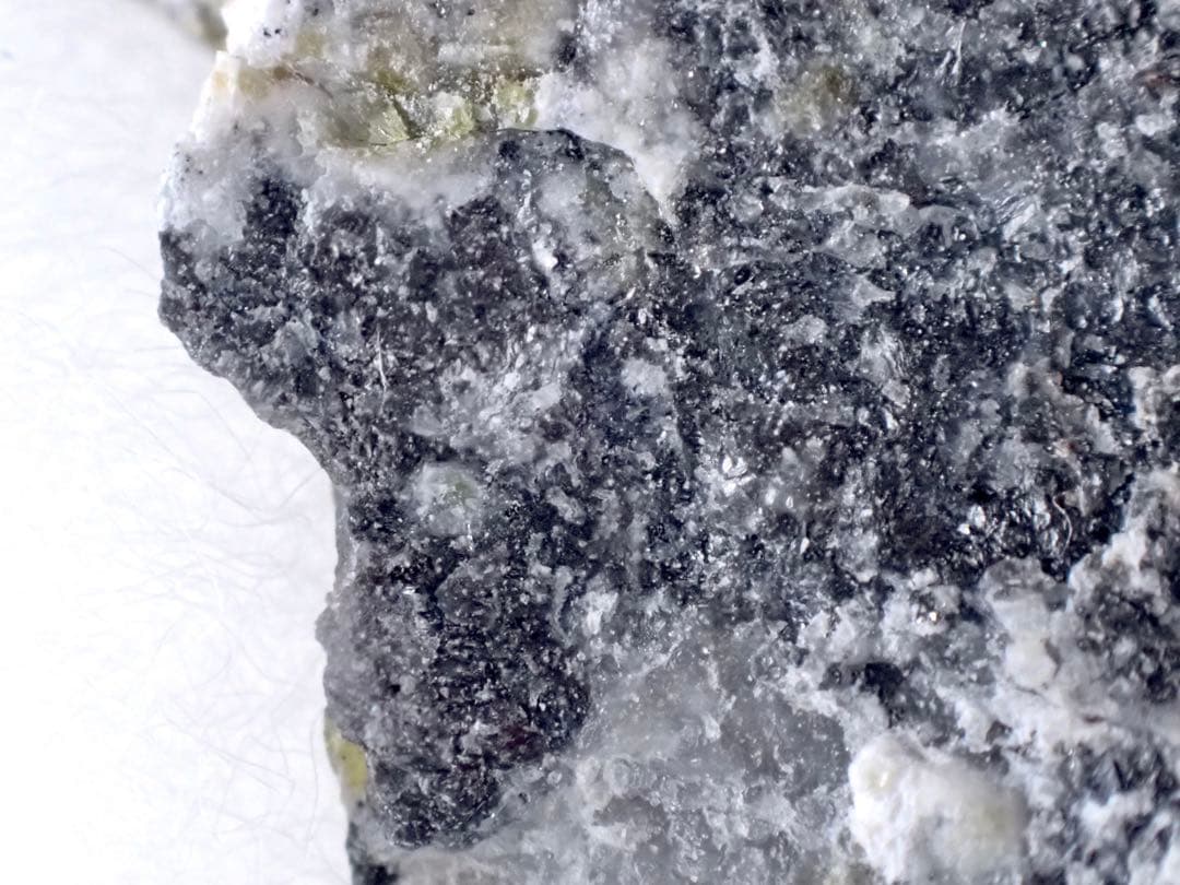 クルチャトフ石　布賀鉱山