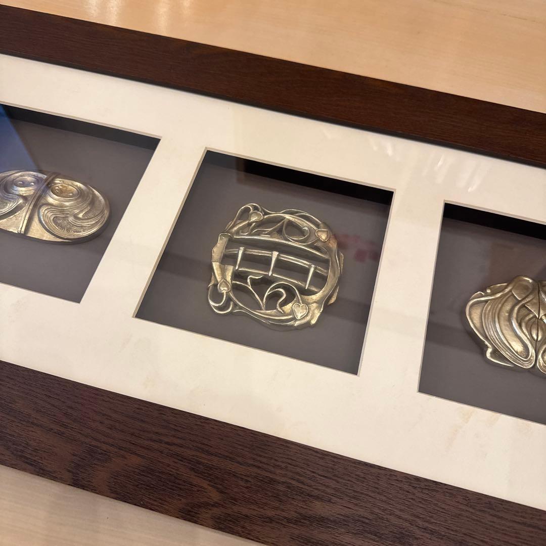 アジアンアンティーク調　バックルの壁掛けオブジェ