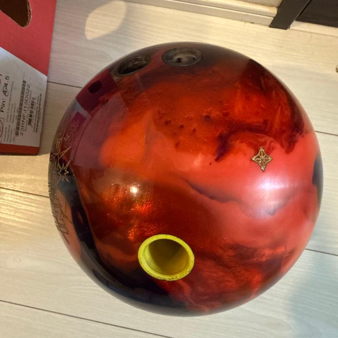 TNT INFUSED ボウリングボール 赤黒