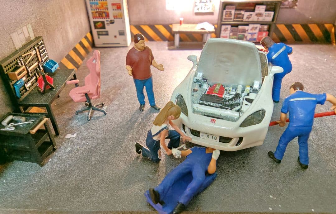 1/64 ジオラマ修理工場、ジオラマ風景、フィギュア付きLED照明