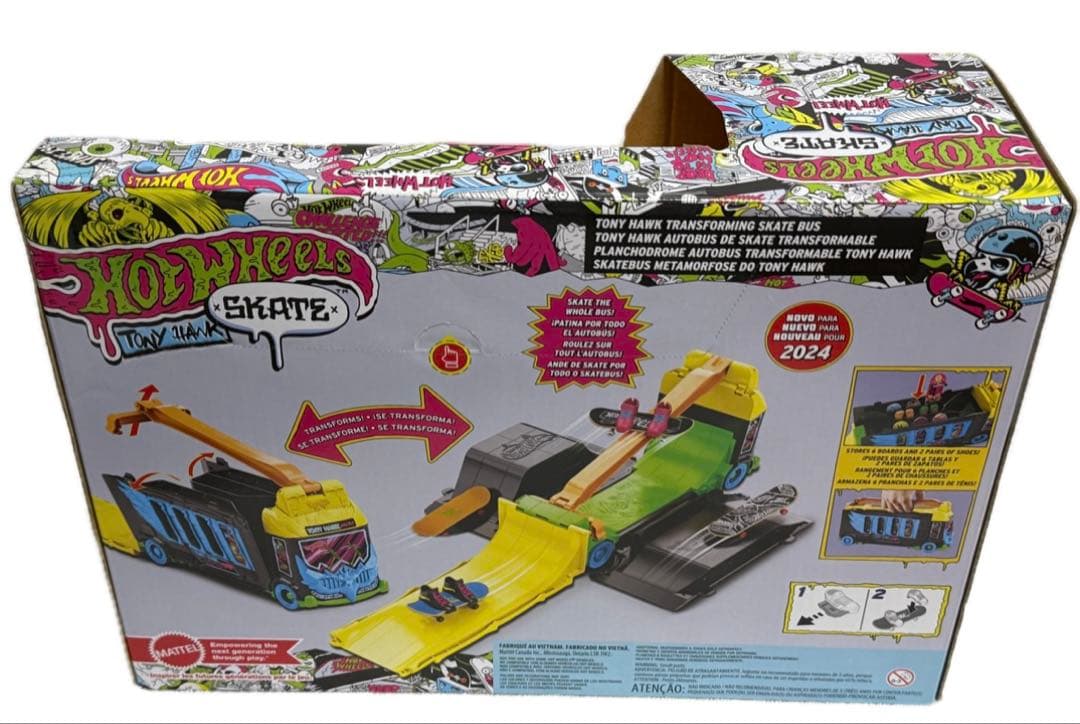 ホットウィール TONY HAWK TRANSFORMING SKATE BUS
