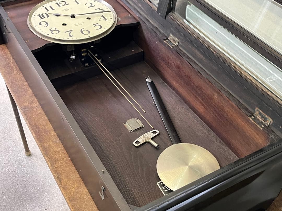 レトロなAICHIの大時計 木製ゼンマイ時計 古時計 掛時計