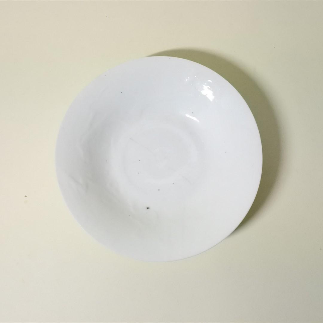 江戸前期　古九谷　白磁　陽刻紋　平鉢　骨董品　アンティーク