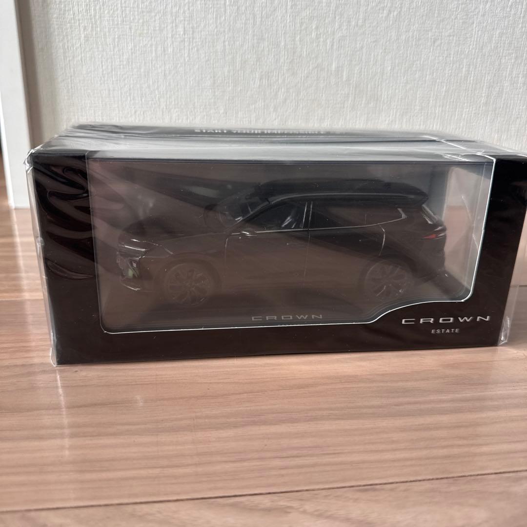 トヨタ クラウンエステート　ミニカー　ブラック