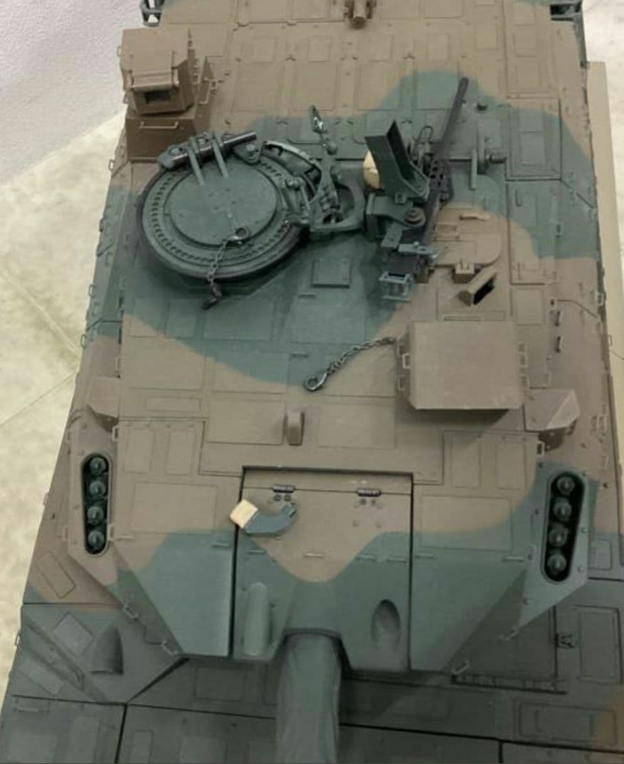 アシェット　陸上自衛隊10式戦車　1/16スケール　中古現状