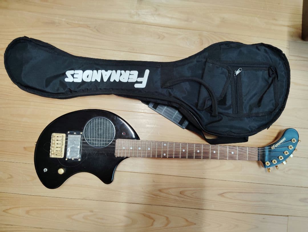 真*仁様 【中古】Fernandes Zo-3 ゾーさん 黒 専用ケース付 　エ
