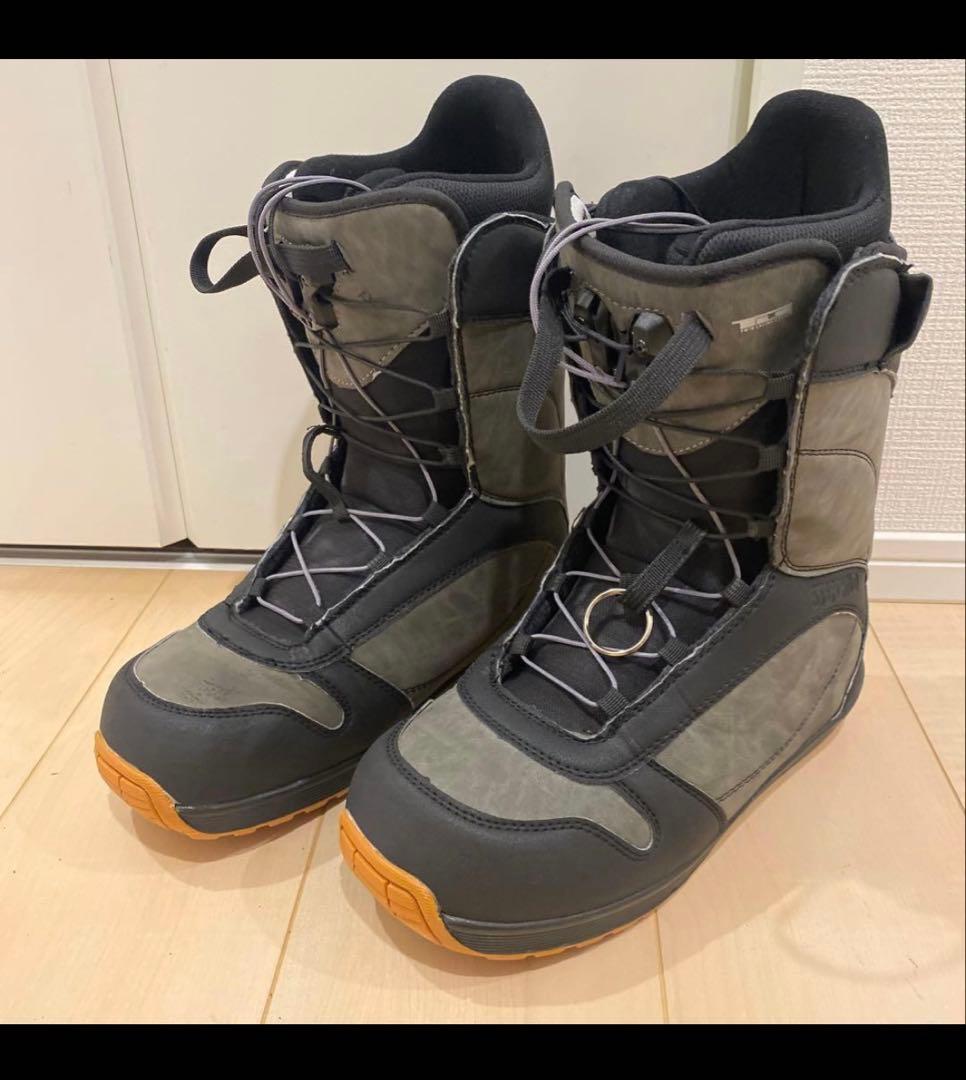 ビギナー初心者向け軽柔25.5cm STEPCHILD スノーボードブーツ