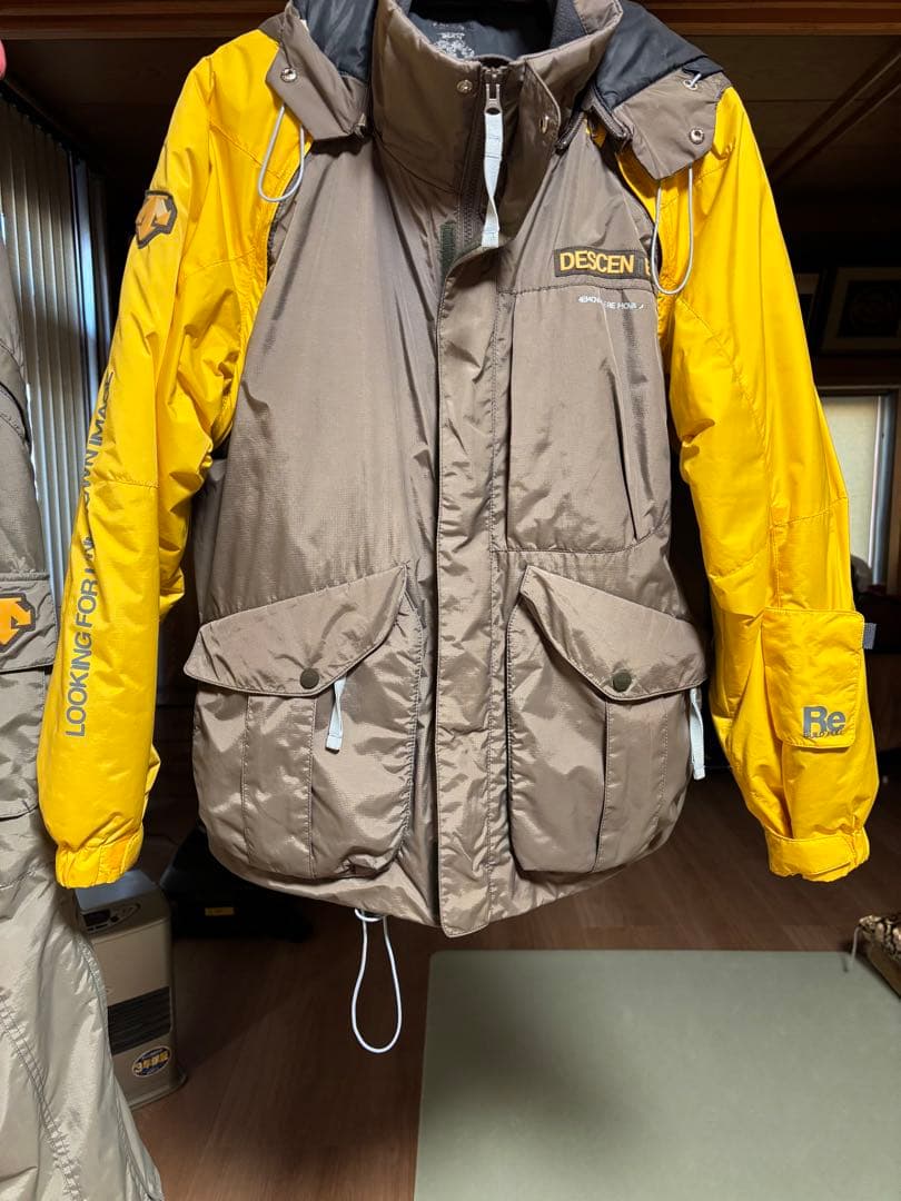 デサントスキーウェア　　　　上下セット Ｍサイズ