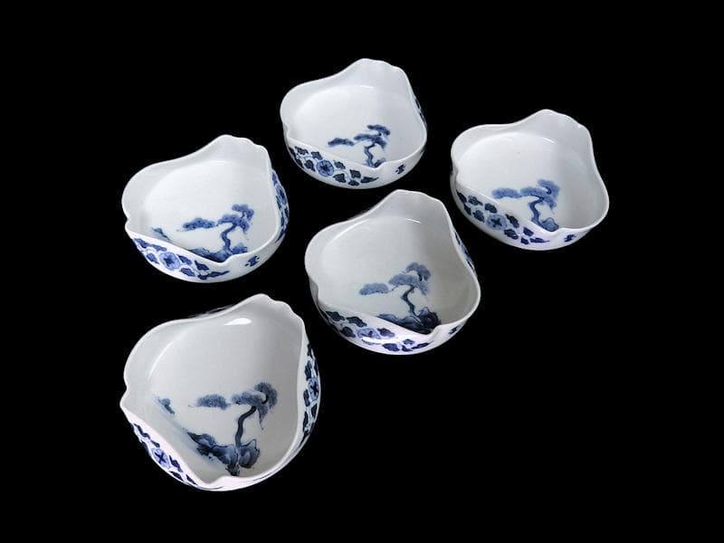 平戸　古伊万里　染付　岩に松の図　富士型変形皿　B354AS-DCk