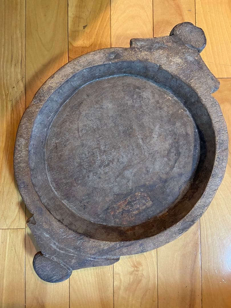 プリミティブ 古木刳り出し木盆｜重量感のある一点｜産地不詳（アジア〜アフリカ）