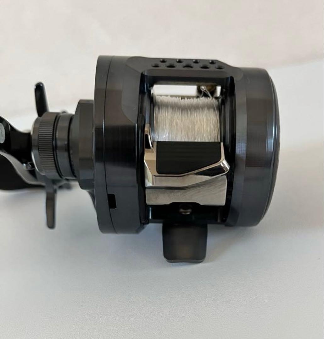 新品未使用品　シマノ 24カルカッタコンクエスト　シャローエディション31HG